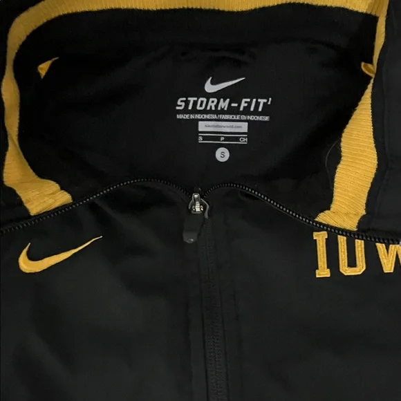 Iowa Nike Black and Yellow Storm-FIT Jacket 🤼‍♂️🏃🐤 - Picture 2 of 2